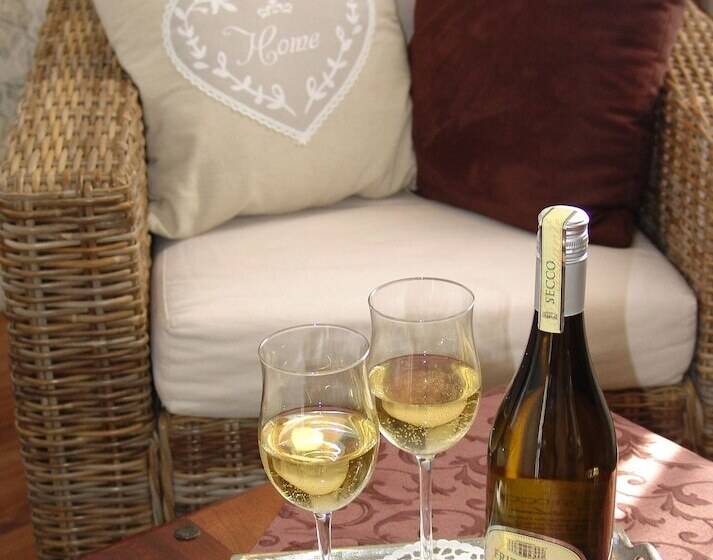 جناح جونيور, Garni Landhaus Uttum