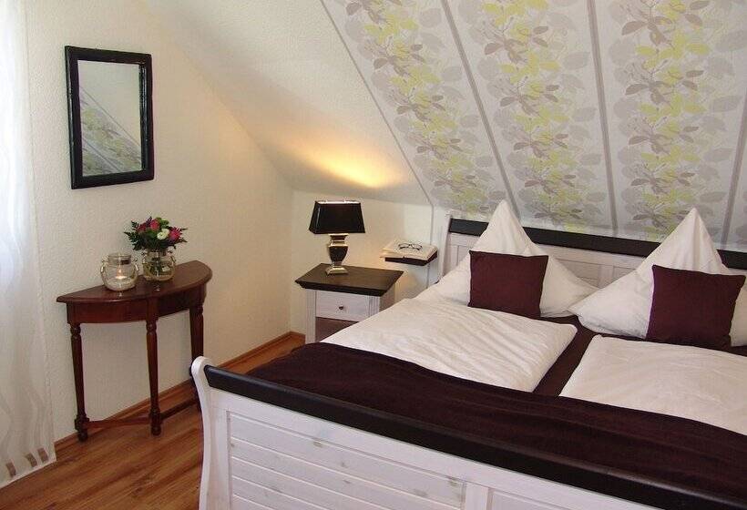 جناح, Garni Landhaus Uttum