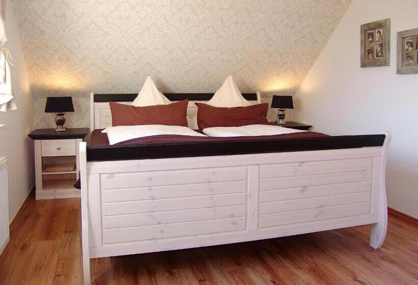 جناح, Garni Landhaus Uttum