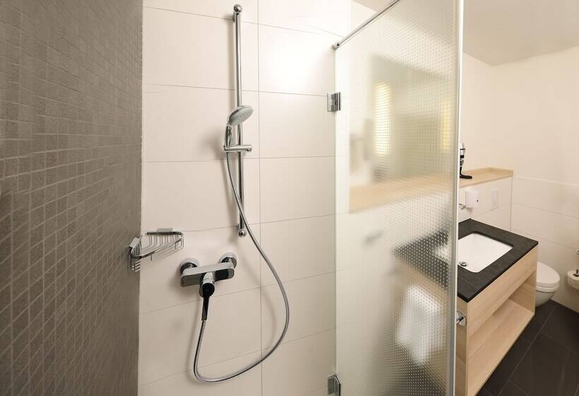 标准三人间, Haus Insel Reichenau