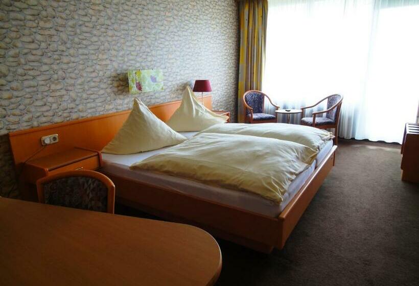 غرفة قياسية مزوَّدة بشُرفة, Heiderhof