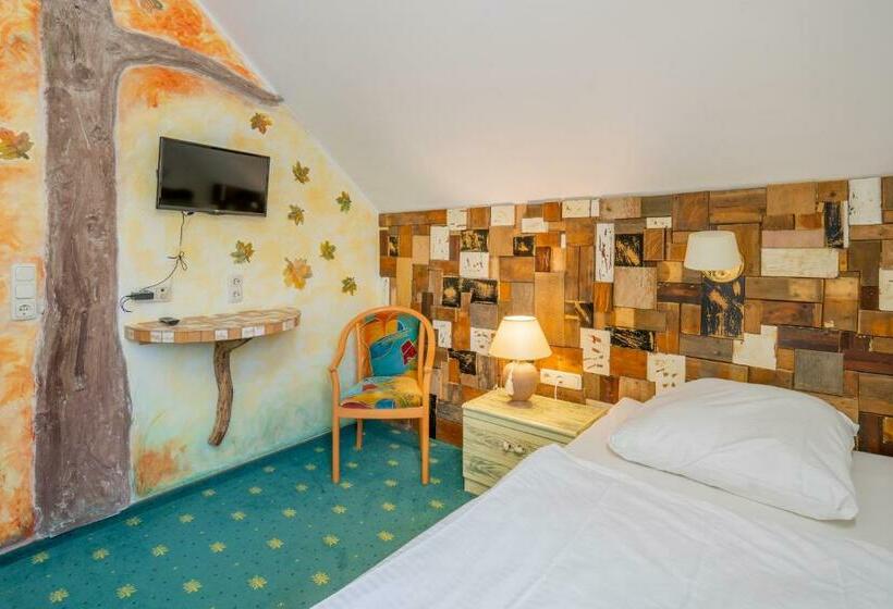 غرفة قياسية فردية, Heiderhof