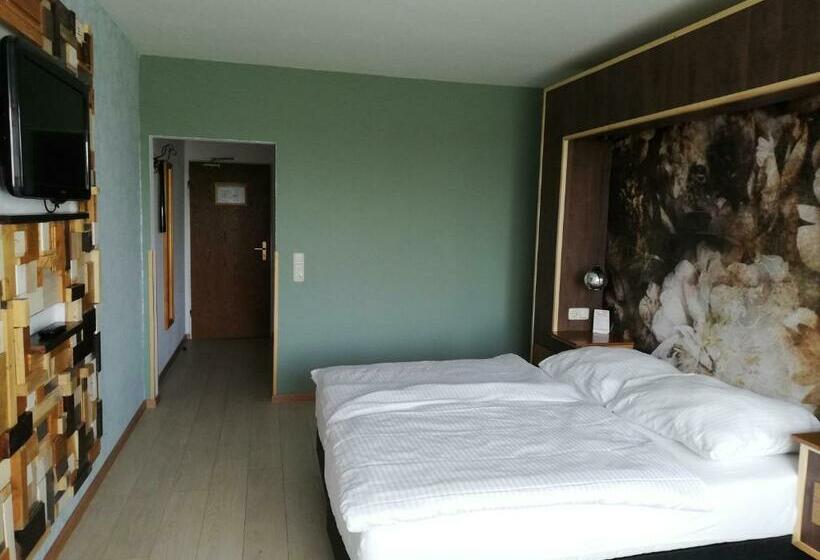 غرفة قياسية مزوَّدة بشُرفة, Heiderhof