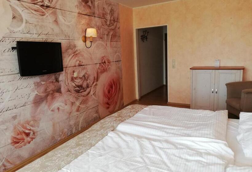 غرفة قياسية مزوَّدة بشُرفة, Heiderhof