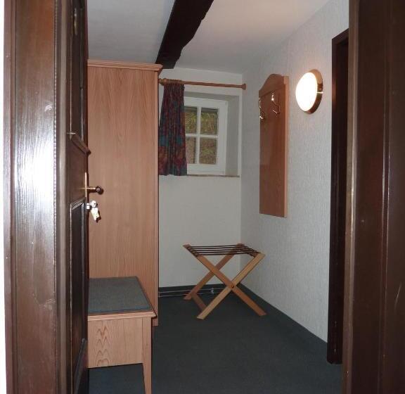 スタンダードルーム, Hof Guttels Waldgasthof Ferienpension