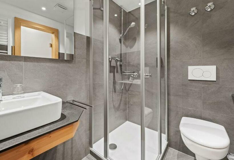 غرفة قياسية مطلّة علي البحيرة, Köhlerei Am See