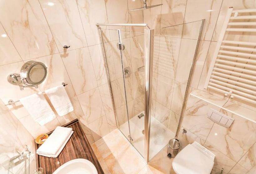 スタンダードルーム, Krone