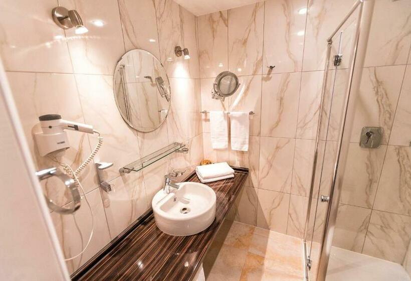 スタンダードルーム, Krone