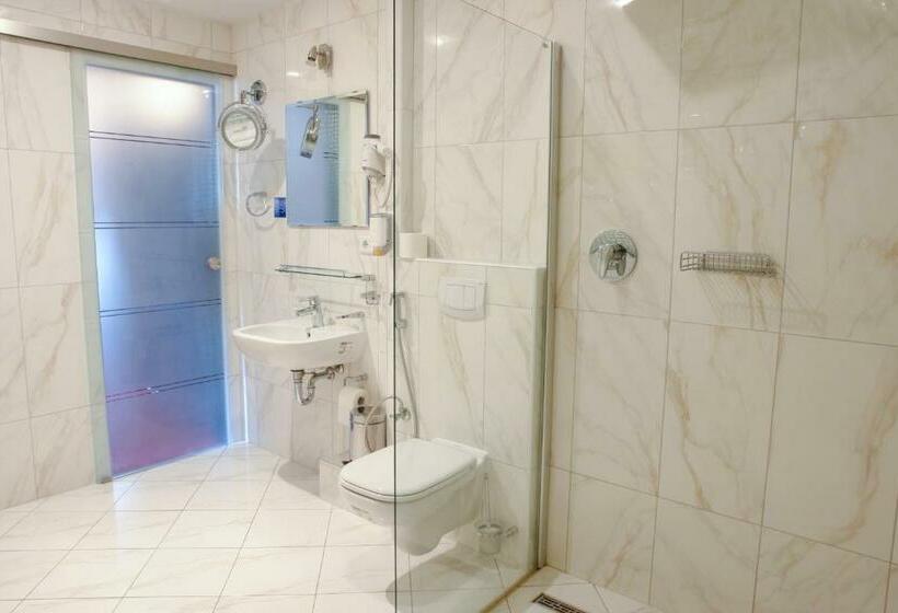 スタンダードルーム, Krone