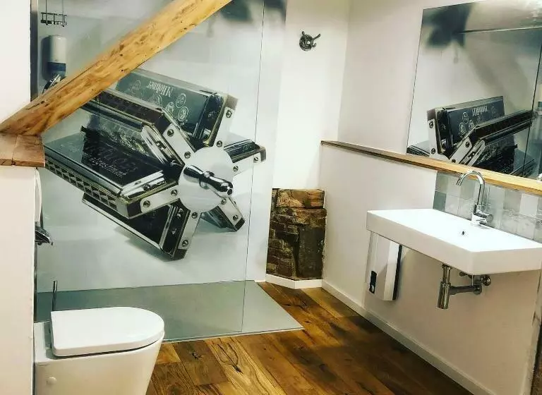 Comfort-huone, Kunstwerk B
