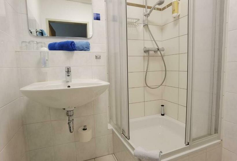 חדר סטנדרט לשלושה, Pension Boddenblick