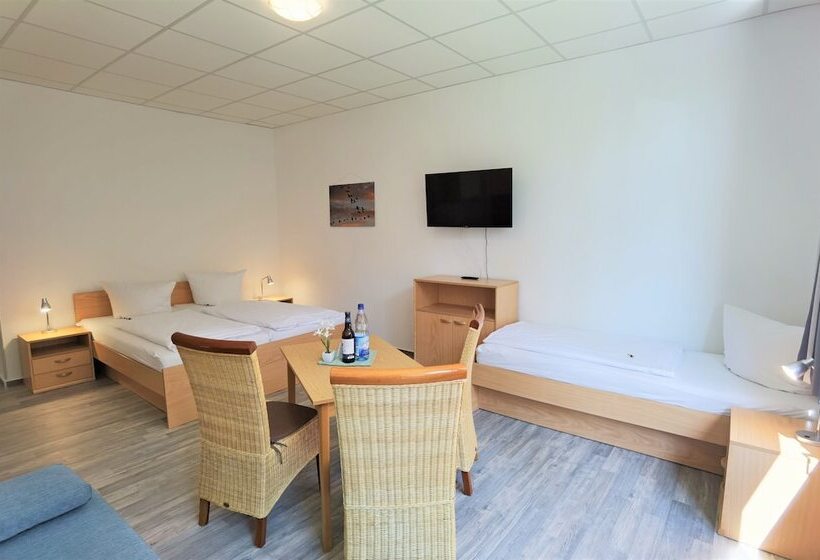 חדר סטנדרט לשלושה, Pension Boddenblick