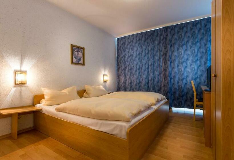 חדר סטנדרט, Regina