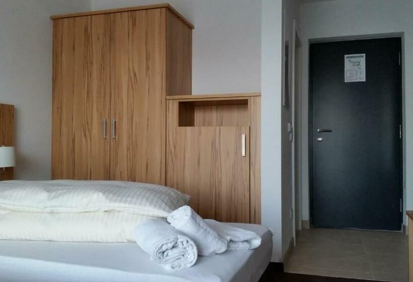 Номер Комфорт, Schafer Boardinghouse