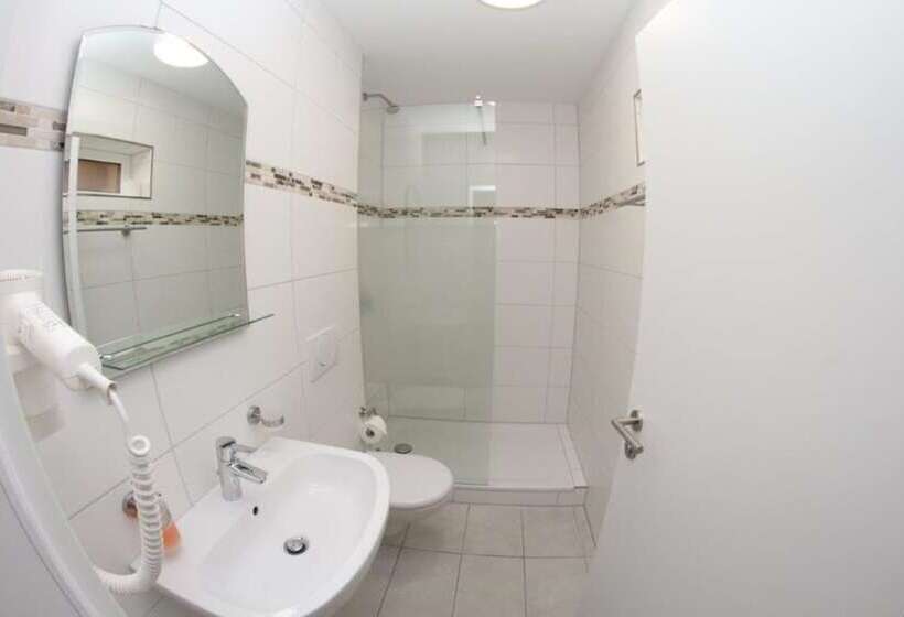 Номер Комфорт, Schafer Boardinghouse