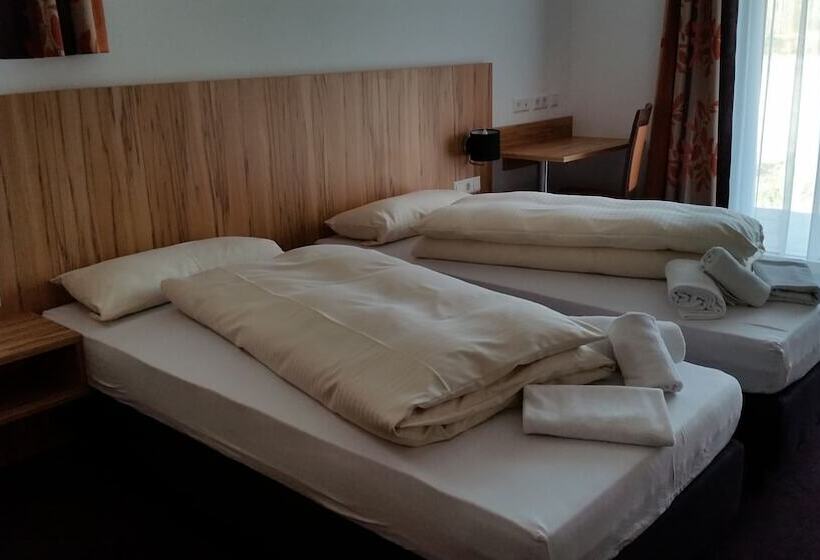 Номер Комфорт, Schafer Boardinghouse