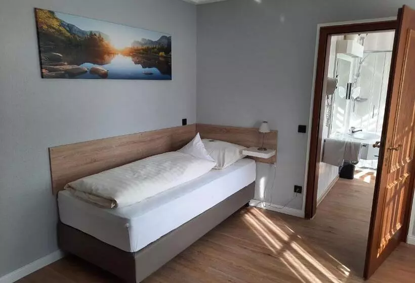 Standard-huone, Schlömer