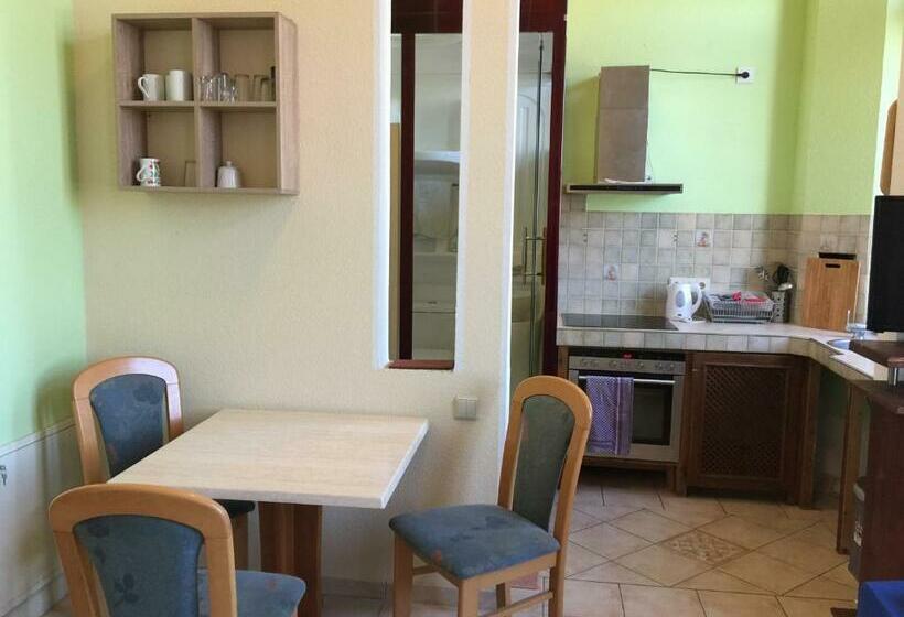 Трехместный Номер Базовый, Zimmerfrei Dresden Mit Bad Miniküche Self Check In 24 7