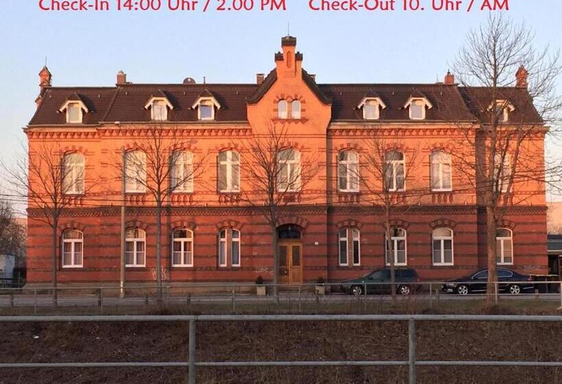 基本三人间, Zimmerfrei Dresden Mit Bad Miniküche Self Check In 24 7