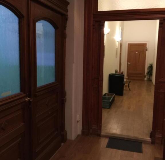 Номер Basic, Zimmerfrei Dresden Mit Bad Miniküche Self Check In 24 7