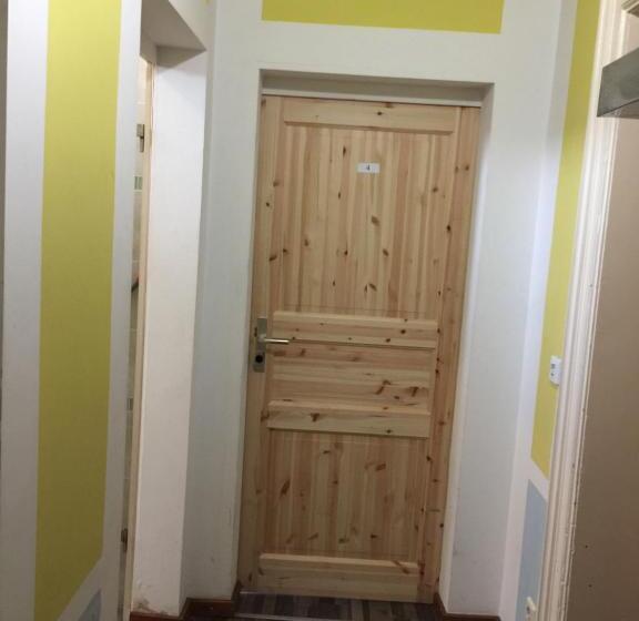 Номер Стандарт Совместная Ванная, Zimmerfrei Dresden Mit Bad Miniküche Self Check In 24 7