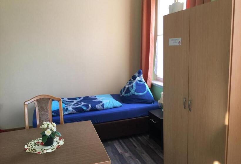 Номер Стандарт Совместная Ванная, Zimmerfrei Dresden Mit Bad Miniküche Self Check In 24 7