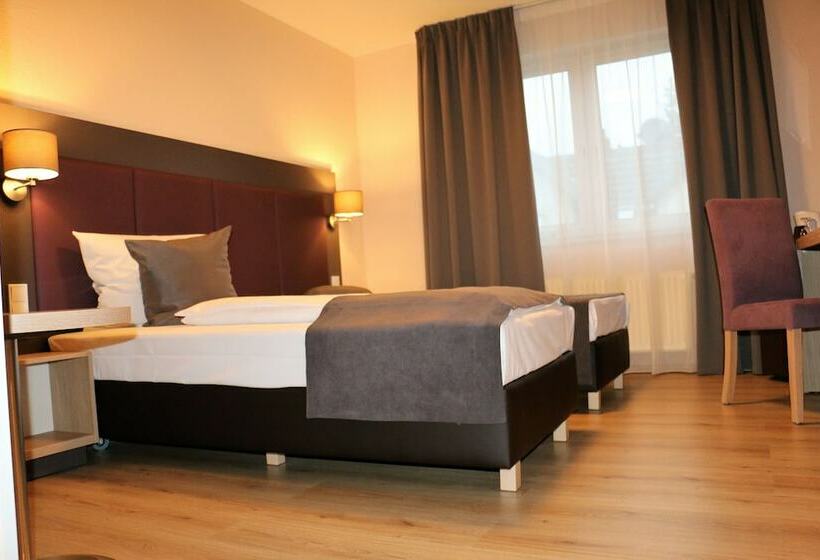 Номер Стандарт Индивидуальный, Zum Brunnen