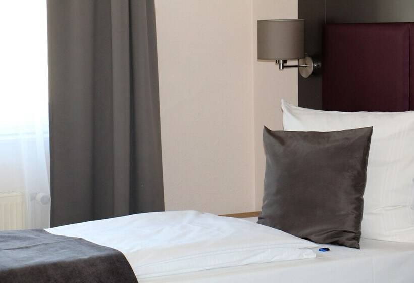 Номер Стандарт Индивидуальный, Zum Brunnen