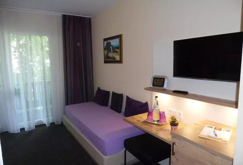 اتاق استاندارد سه نفره, Schwarzwaldhotel Sonne