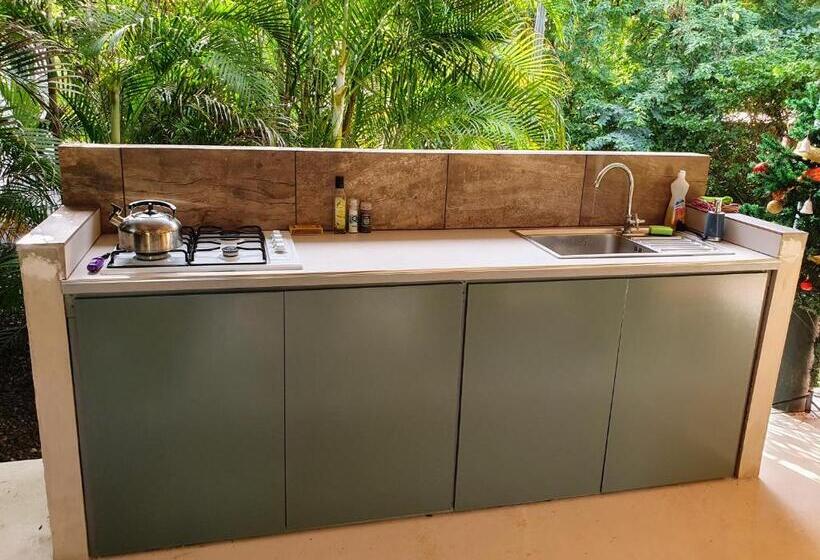 اتاق خانوادگی با چشمانداز باغ, Abaai Resort B&b