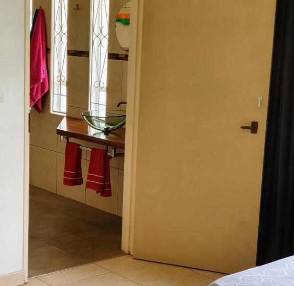 اتاق خانوادگی با چشمانداز باغ, Abaai Resort B&b