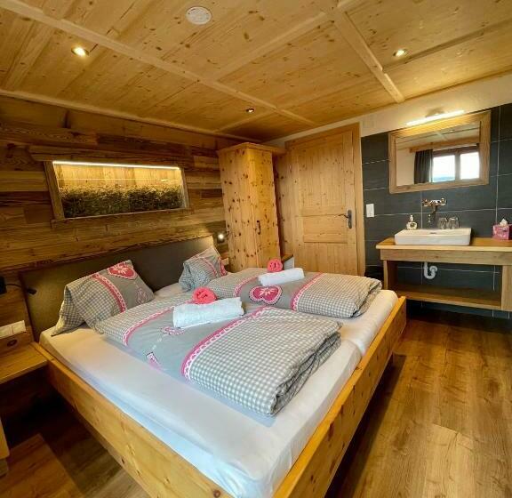 غرفة قياسية مطلة على الجبل, Almgasthaus Glocknerblick