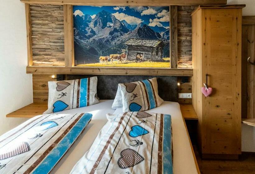 غرفة قياسية مطلة على الجبل, Almgasthaus Glocknerblick