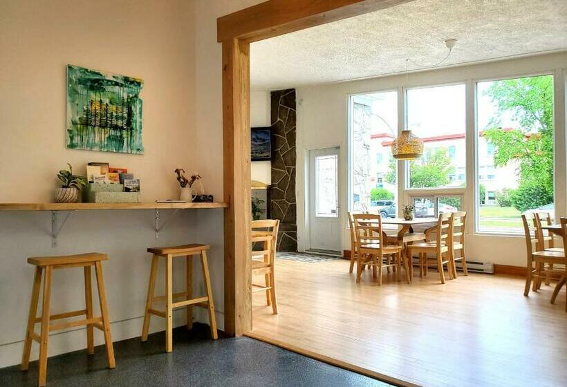 Номер Стандарт Совместная Ванная, Auberge Mélilot