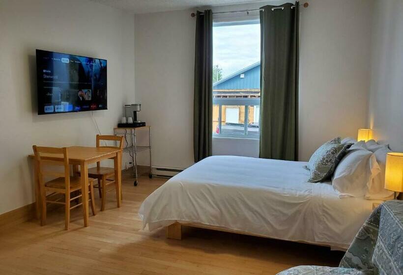 Номер Стандарт Совместная Ванная, Auberge Mélilot