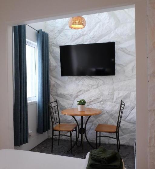 Номер Стандарт Совместная Ванная, Auberge Mélilot