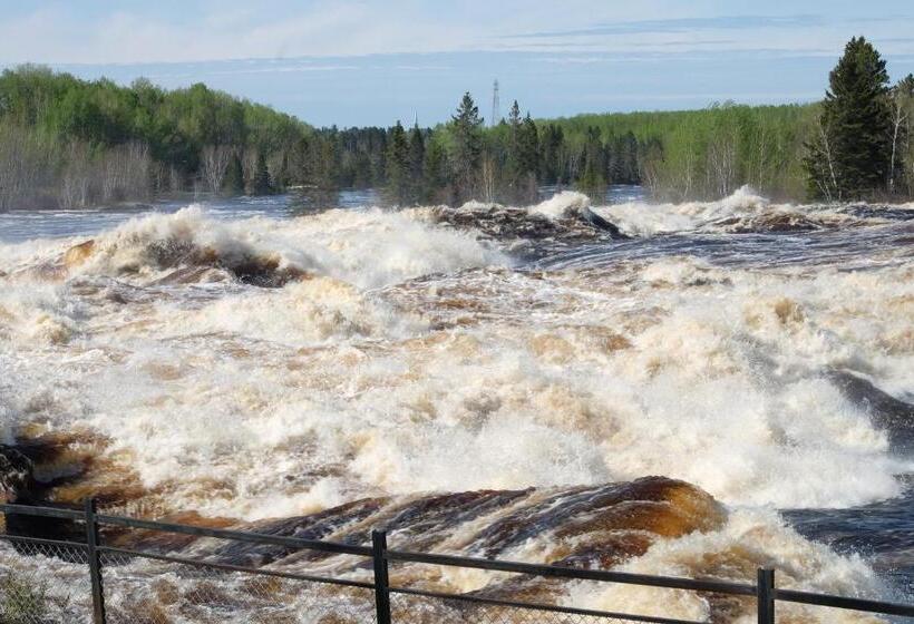 Номер Стандарт Индивидуальный Совместная Ванная, Auberge Mélilot