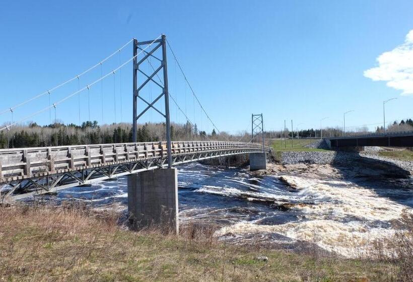 Номер Стандарт Индивидуальный Совместная Ванная, Auberge Mélilot