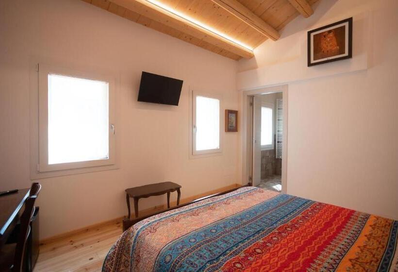 اتاق استاندارد, B&b Basta Bussare