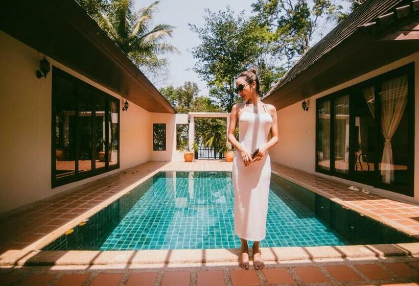 וילה עם חדר שינה אחד ובריכת שחיה, Kooncharaburi Resort   Koh Chang