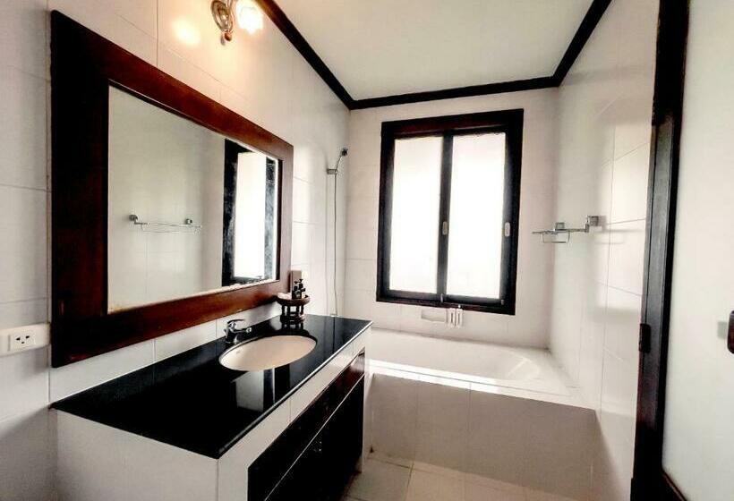 וילה דלוקס חדר שינה 1, Kooncharaburi Resort   Koh Chang