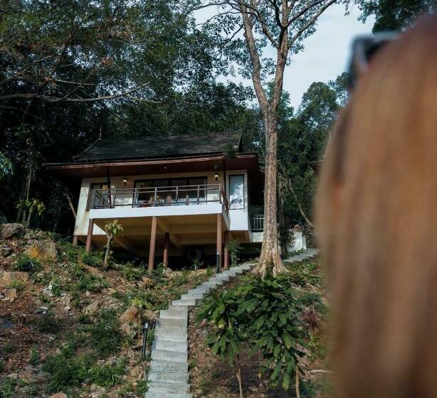 ویلای لوکس 1 خوابه, Kooncharaburi Resort   Koh Chang
