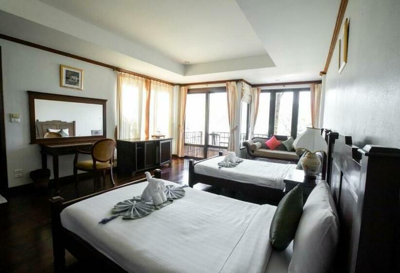 חדר דלוקס נוף לים, Kooncharaburi Resort   Koh Chang