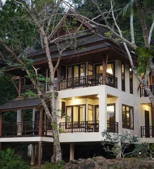 اتاق لوکس با چشم‌انداز دریا, Kooncharaburi Resort   Koh Chang