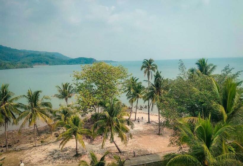 חדר דלוקס נוף לים, Kooncharaburi Resort   Koh Chang