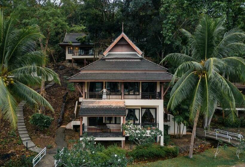 חדר דלוקס נוף לים, Kooncharaburi Resort   Koh Chang