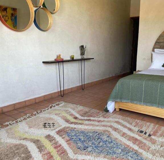 プールビュースタンダードルーム, Maison La Chèvre