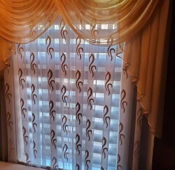 スタンダードトリプルルーム, Nursultan Grand Guest House