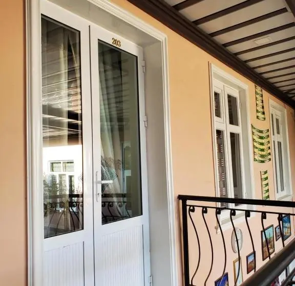 スタンダード４人部屋, Nursultan Grand Guest House