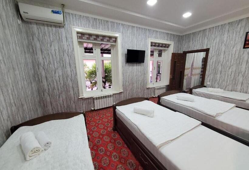 اتاق استاندارد چهار تخته, Nursultan Grand Guest House